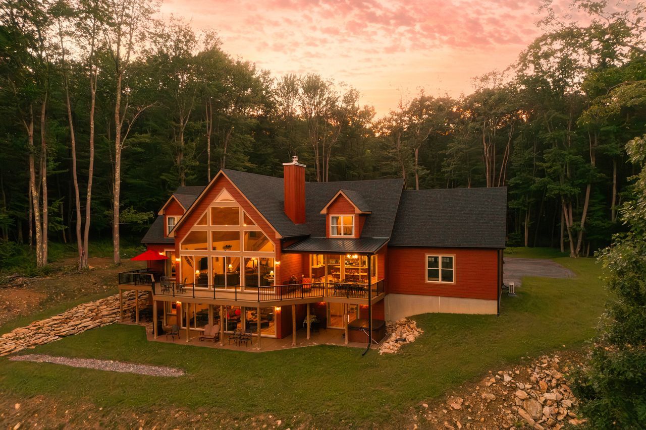 Ligonier — mountain lodge at sunset